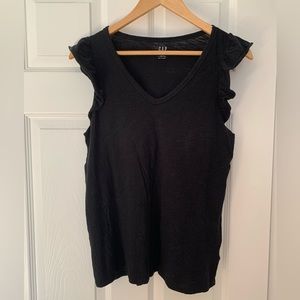 GAP - black tee with ruffle sleeve